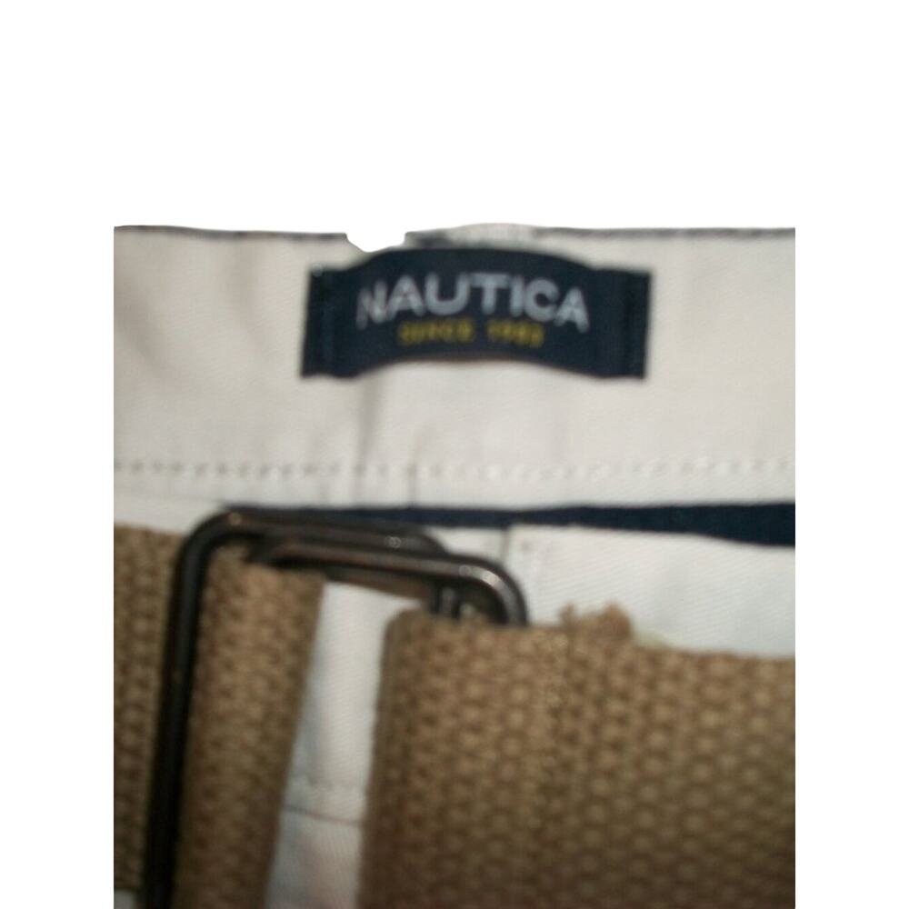 NWT Nautica Men's White Shorts Size 42 w Belt - Picture 3 of 7
